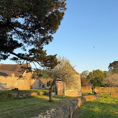 Gite De Couple Cosy Avec Vue Sur Chateau Tremohar - Golfe Du Morbihan, 20 Min De Vannes Berric Extérieur photo