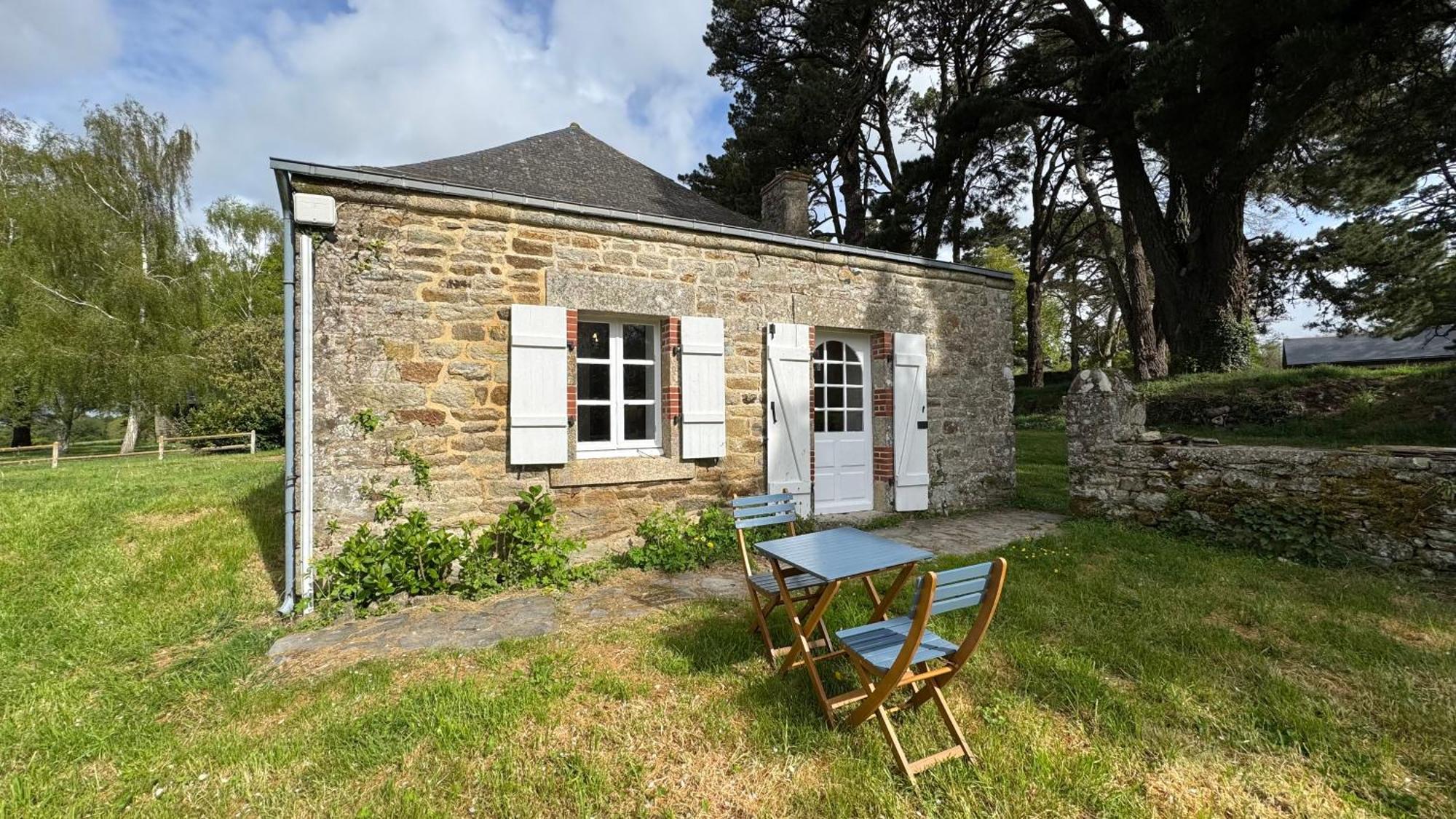 Gite De Couple Cosy Avec Vue Sur Chateau Tremohar - Golfe Du Morbihan, 20 Min De Vannes Berric Extérieur photo